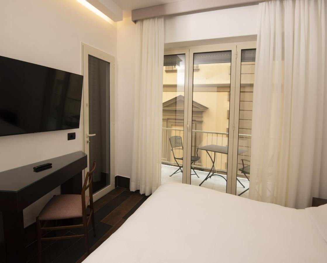 Domus Altana Hotel Наполи Екстериор снимка