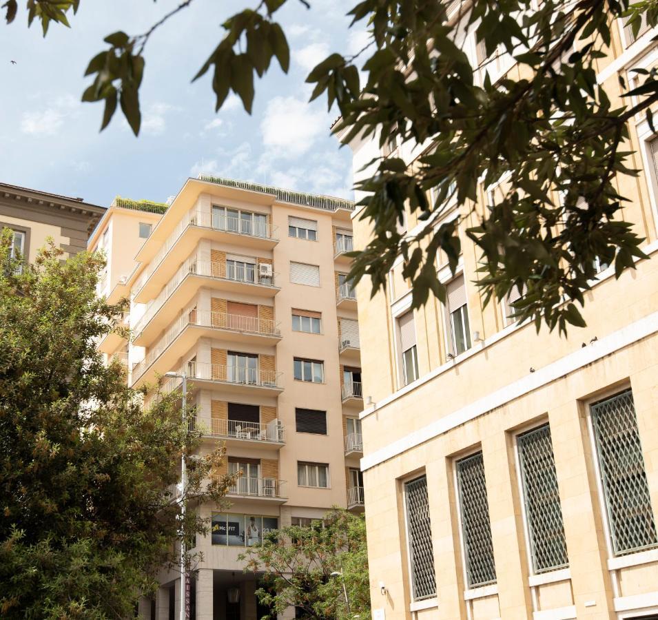 Domus Altana Hotel Наполи Екстериор снимка